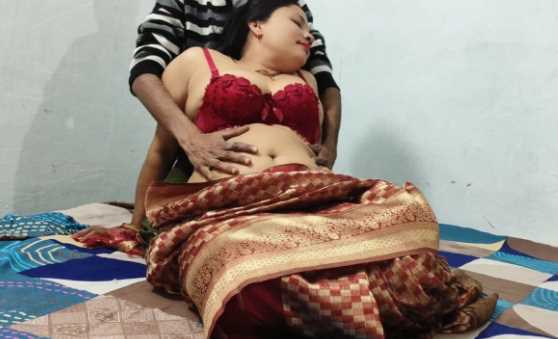 Indian Aunty Satisfied Her Husband by Blowjob During Her Period