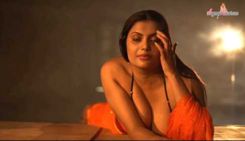 Mahua Dutta Hot Nude Photoshoot in Red Saree Video
